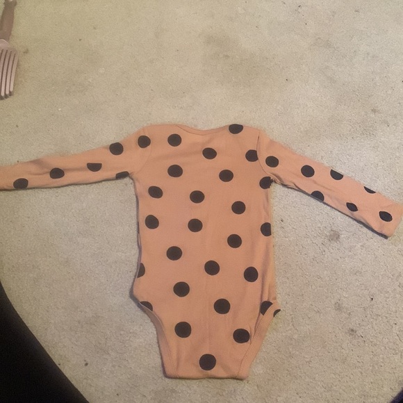 Carter’s long sleeve size 24 months onesie - Picture 2 of 2